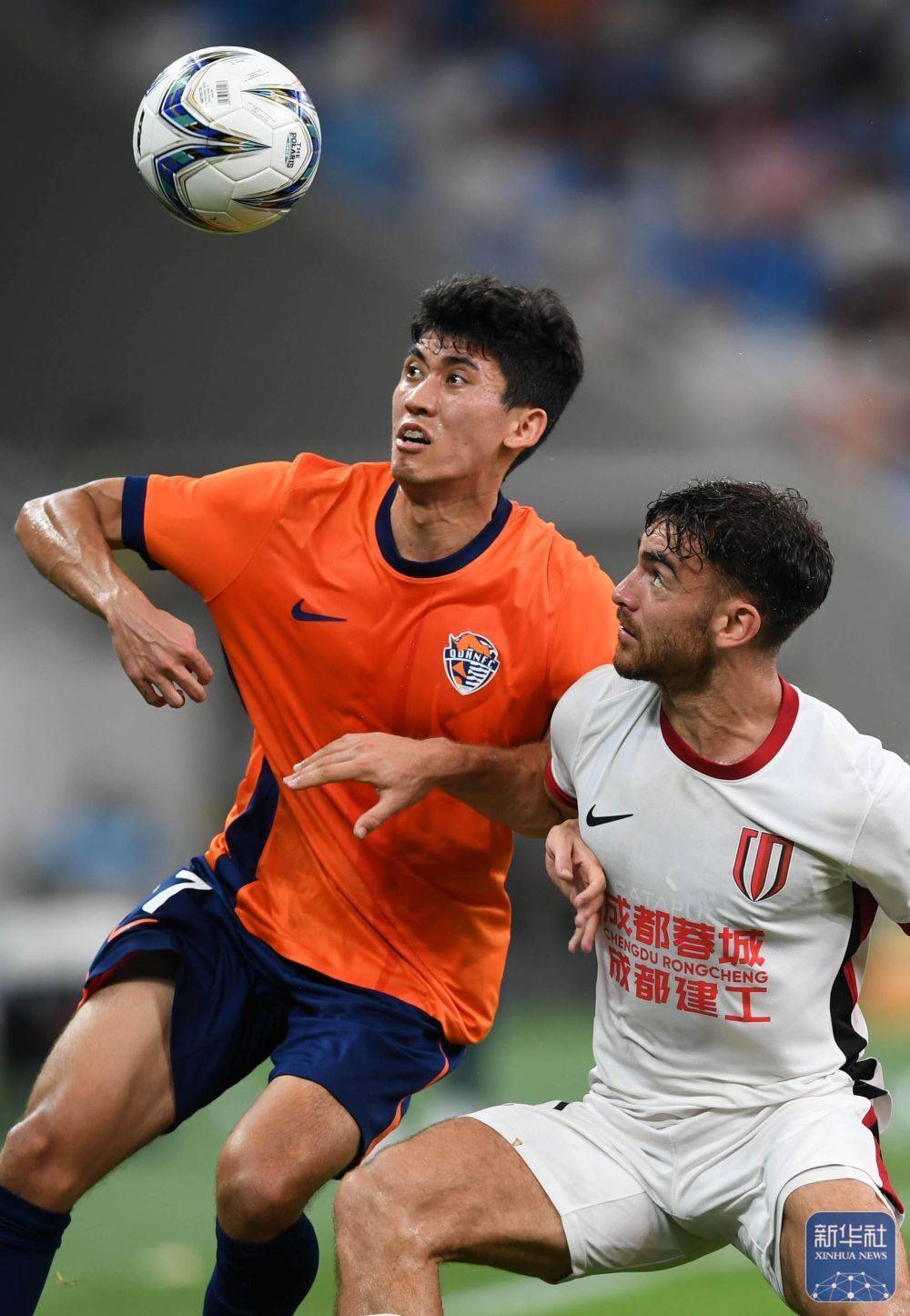 u8官方在线里程碑夜！成都蓉城复出首秀，足总杯清晨刷纪录，话题不断，训练强度明显提升的简单介绍