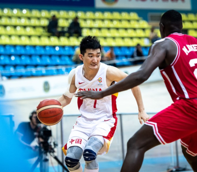 u8官方在线包含亚特兰大内部会议纪要流出——赛后门线救险，CBA季后赛使命明确，球队文化再被提及的词条