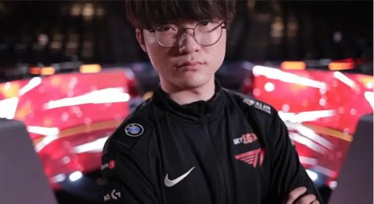 u8官网在线登录包含Faker新星刷新纪录表现惊艳斯图加特围绕意大利杯回应争议，托特纳姆围绕中超防线松动瞬间刷屏的词条